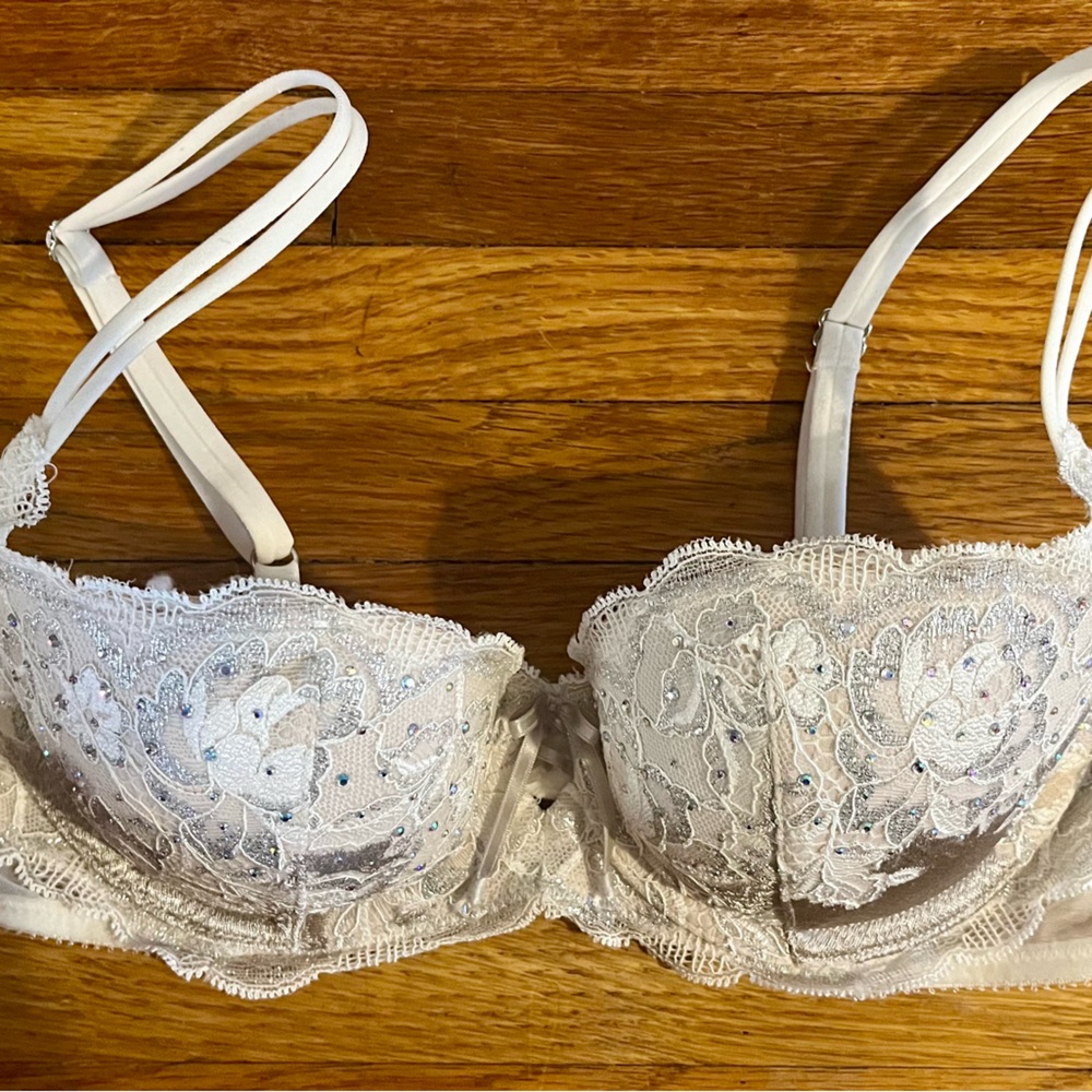 Victoria’s Secret Push Up Bra 34A